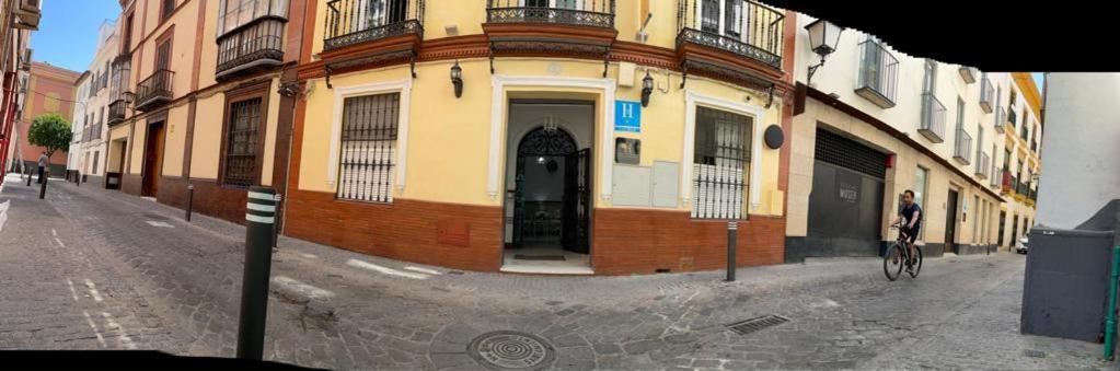 Hostal Paco'S Sevilla Buitenkant foto