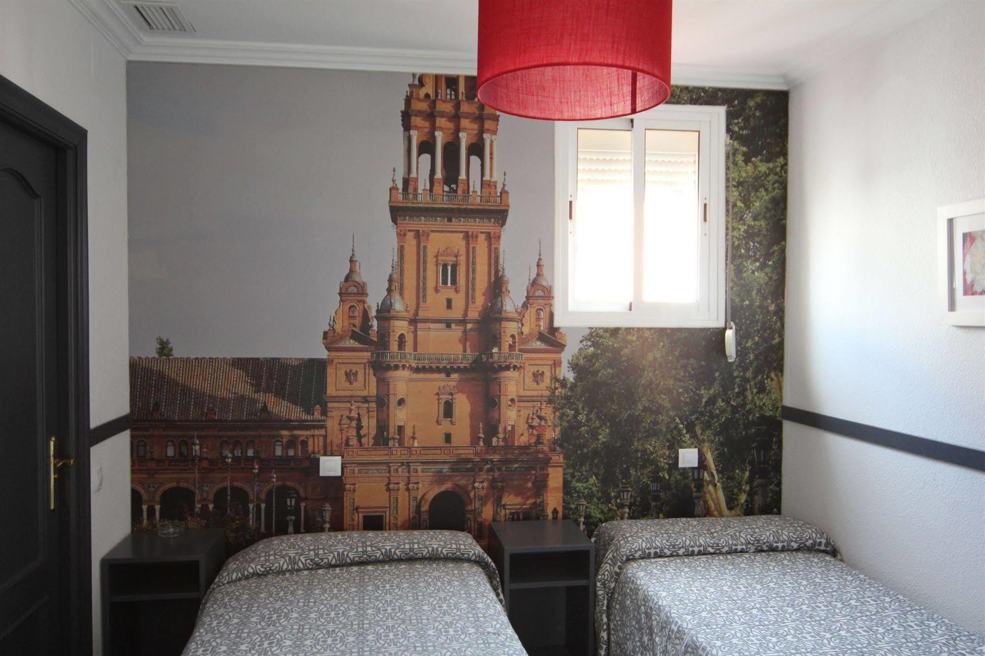 Hostal Paco'S Sevilla Buitenkant foto